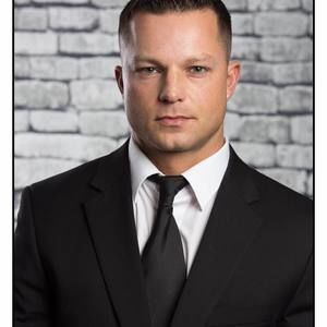 Meet your Posher, Dustin